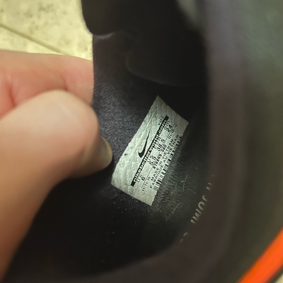 Nike Metcon Shoes - Picture 7 of 8